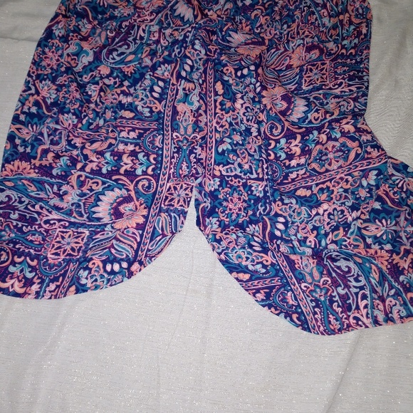 Blouse - Picture 2 of 3